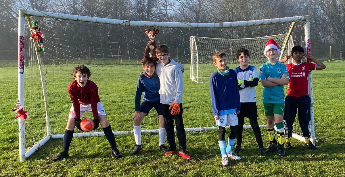 We don't post as often on this site for obvious reasons.  In the words of George Michael "it's hard to love, there's so much to hate, hanging on to hope, when there is no hope to speak of".

So lein 2026 , let's turn our hope into action. Young people deserve nothing less! 🎄⚽️