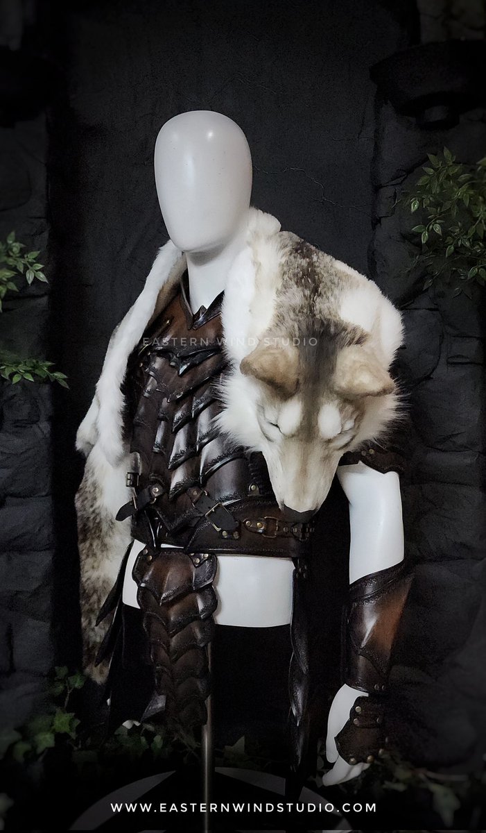 EasternWind_STU's tweet photo. IN STOCK - DISCOUNTED inventory clearance. Wolf mantle headdress combo. Please view website > In-Stock for details &amp; price. Site's contact page only please for purchase requests.
.
Remember to be fierce but compassionate 💪👑
.
https://t.co/mKgwYPyNuY https://t.co/APEKOnuodV