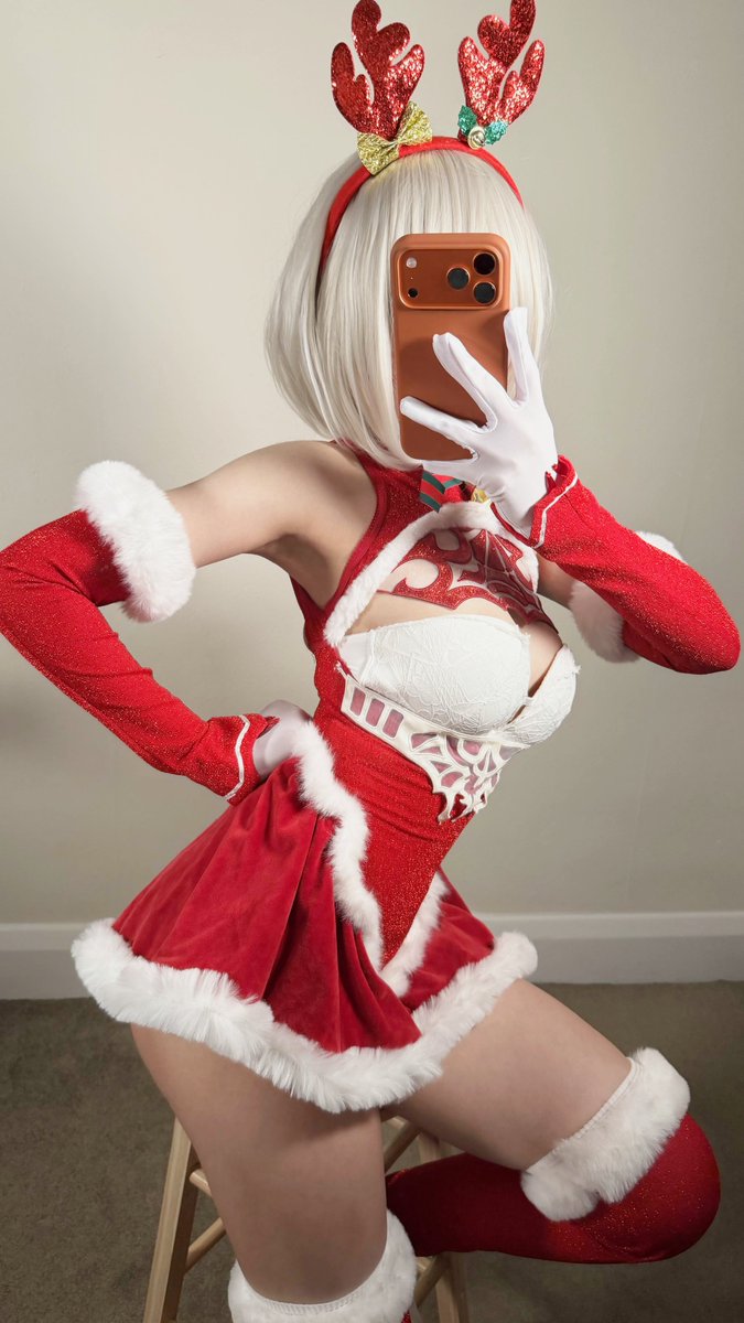 xsaiiren's tweet image. aboba :3 what do u want for christmas? ⭐️

2 days until Christmas 🎄🎁
2 days of Christmas 2B photos 🤭