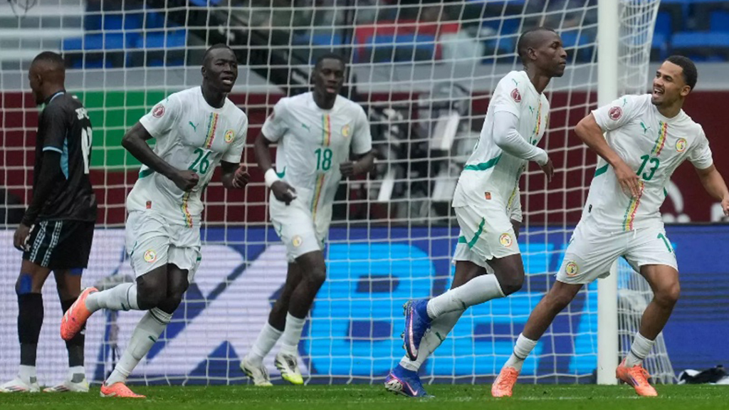 🚀 عاجل: السنغال تفرض سطوتها بـ "ثلاثية" في شباك بوتسوانا! 🇸🇳
🦁 28 تسديدة. 🎯 91% دقة تمرير. 👐 14 تصدياً إعجازياً لحارس بوتسوانا!
نيكولاس جاكسون "رجل المباراة" (9.2) يضع الأسود على قمة المجموعة D. nmanews.com/2025/12/23/%d8…