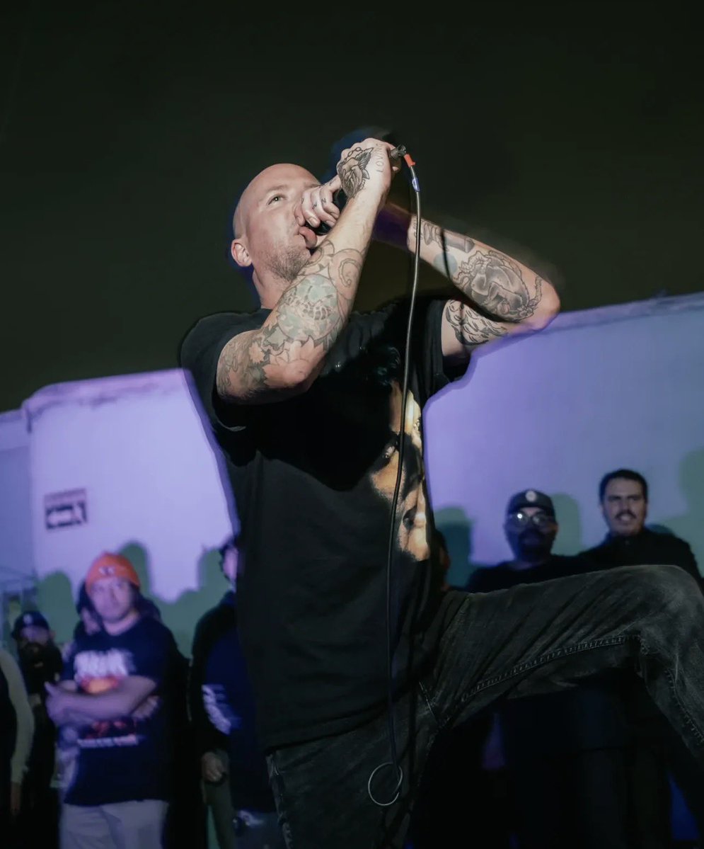 another night in Tijuana with @monklosangeles 🇲🇽 https://t.co/323qtDICtP