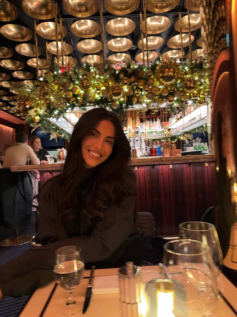 Stephanieabus's tweet photo. Tis the season https://t.co/fiQJT3SVVc