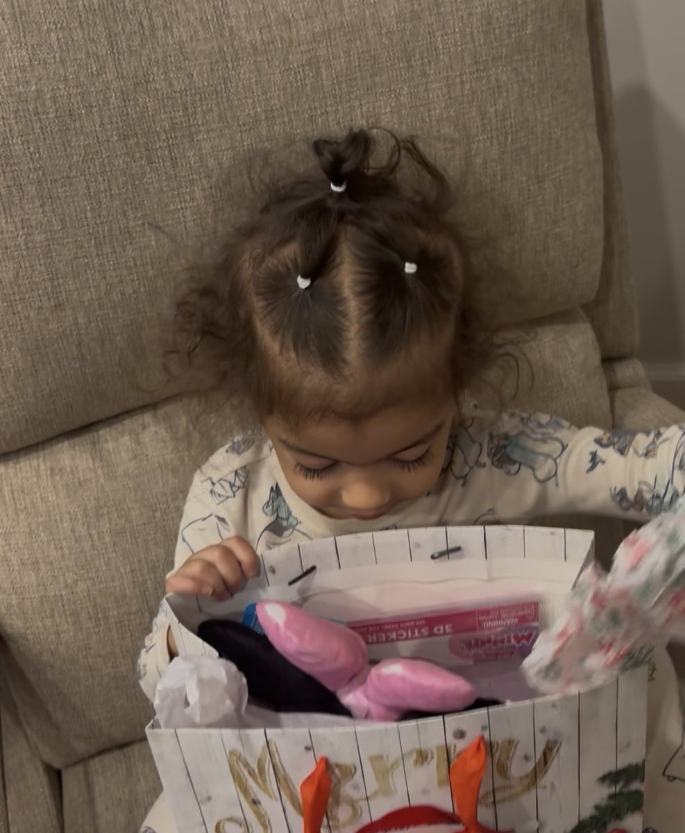 Carly Berry tweet media