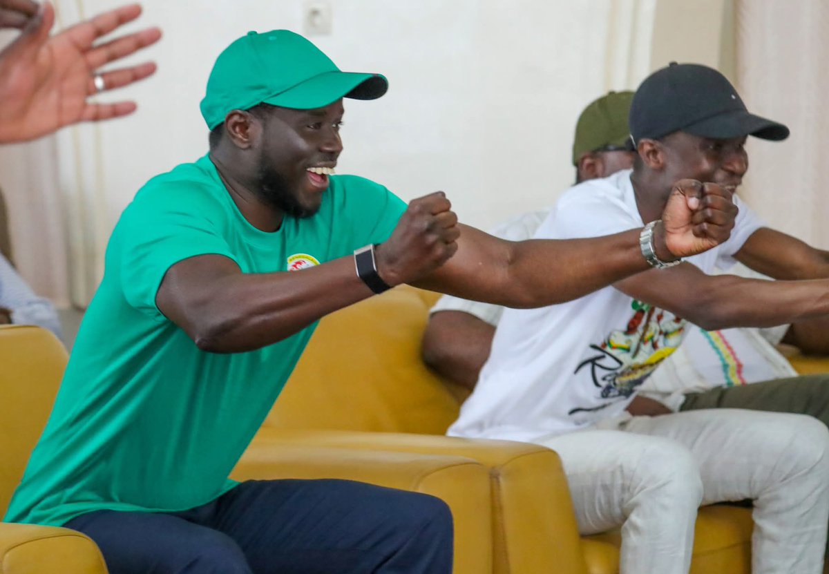 Victoire des Lions face aux Zébres du Botswana. Le sourire du @president de la Ré publique