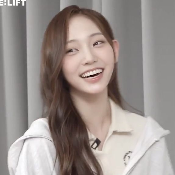 pyecher's tweet image. my favorite smile