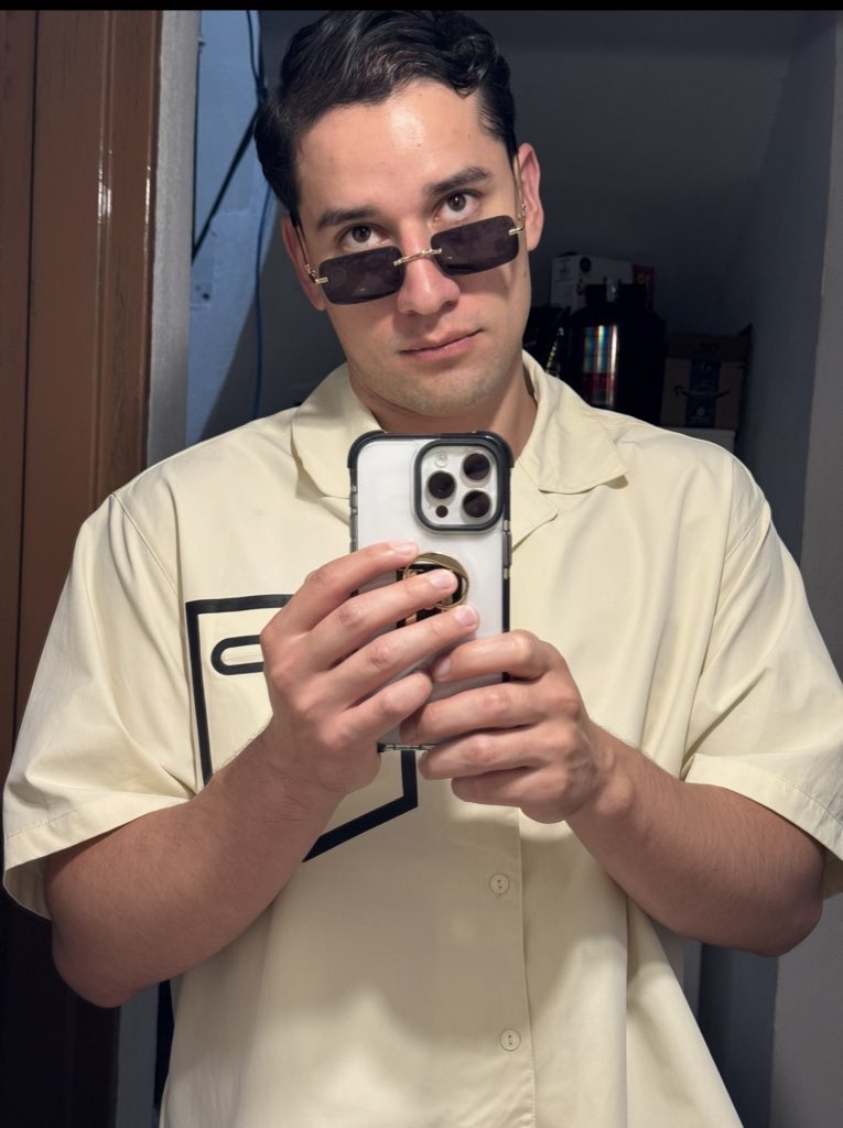 Gatito BDSM tweet media
