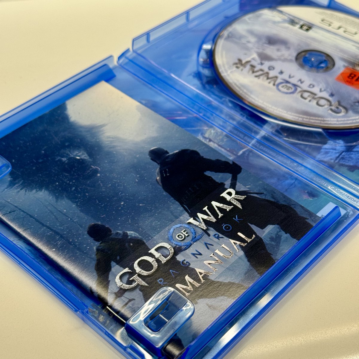 2_Old_4_Gaming's tweet image. I bet my copy of God of War: Ragnarok has something yours doesn't! ;)