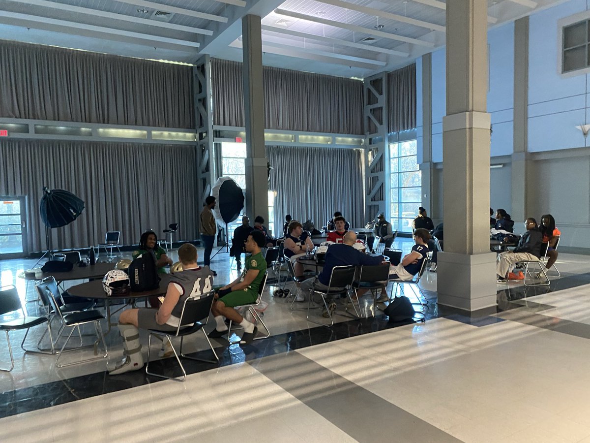 804Varsity's tweet image. 🏈🏟️🏆📰⏳

The All-Metro football team will publish online New Year’s Day, in the @RTDNEWS @RTDSports paper on January 2. 🫡✌️