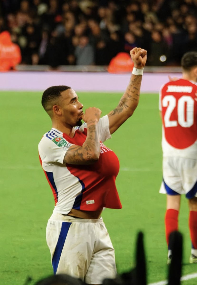 Napenda kukosoa pindi team imeshinda 

Saliba amesababisha foul ambayo Palace wakachomoa ikawa 1-1 ila Kepa akasawazisha makosa ya Saliba 

Hii ndio inaitwa TEAM WORK