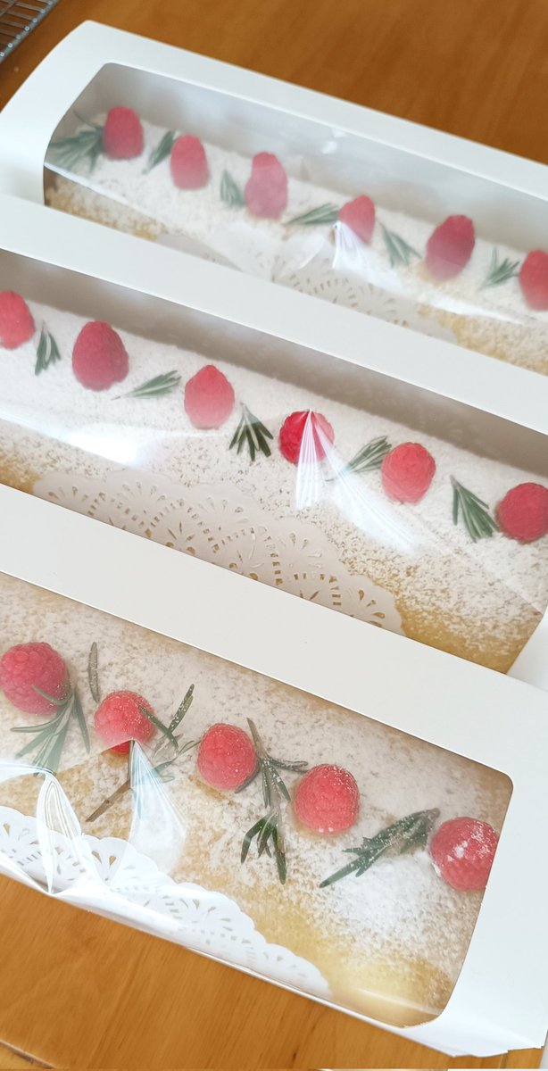 RosinaQuintana's tweet photo. Ya huele a #Navidad!! 🎄🎅🏻 #rosiqui #rosiquishop #reposteria #pasteles #rollonavideño #xmas #cakeroll #delicioso #delicious #FelizMartes https://t.co/4nof6nBl4k