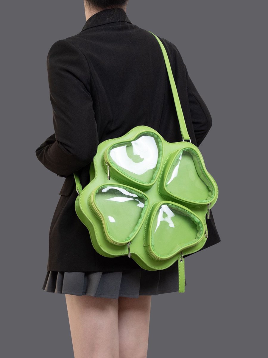 heart_jpg's tweet image. clover backpack 🍀