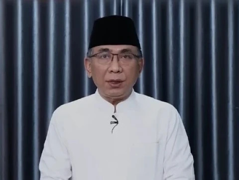 Gus Yahya menanggapi tabayun KH Miftachul Akhyar perihal AKN NU, Peter Berkowits, dan dugaan TPPU. nu.or.id/nasional/gus-y…