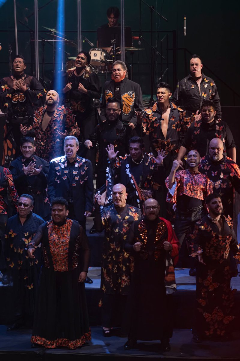 Sigan al Coro Gay de la Ciudad de México en sus redes sociales 

Instagram, X y Facebook: <a href="/cgcdmx/">Coro Gay Ciudad de Mexico</a>
TikTok: @cgxdmx1