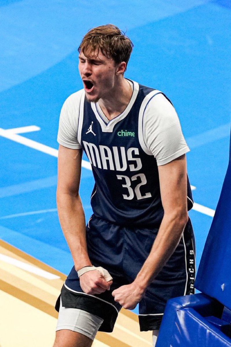 TheHoopCentral's tweet image. COOPER FLAGG TONIGHT:

33 POINTS
9 REBOUNDS 
9 ASSISTS 
14/21 FGM
4/6 3PM
40 MINUTES