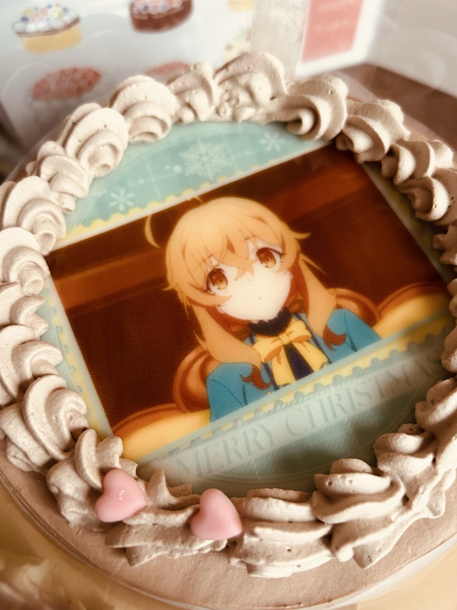 🎂ケーキ届いた〜❤️ チョコホイップ楽しみ✧︎*。 崩れやにじみ