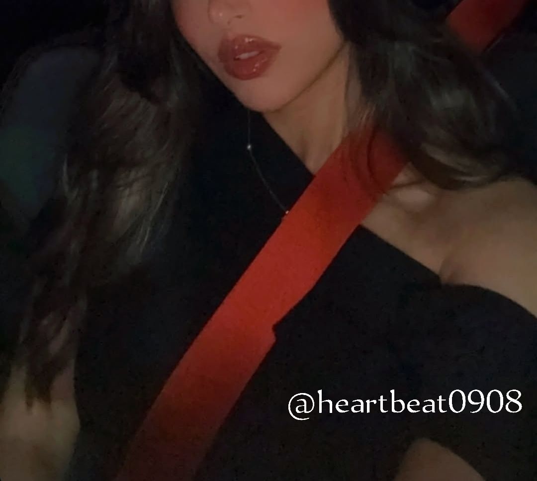 heartbeat0908's tweet photo. Cruising the highway on a Tuesday night with my besties, vibes high on my fave tunes. Life's pure magic ✨🚗🎶 #TuesdayNightDrive #BestieVibes #HighwayCruisin #FaveTunes #LifeIsFun #NightAdventures #Life #love https://t.co/nkHvzVkKwt
