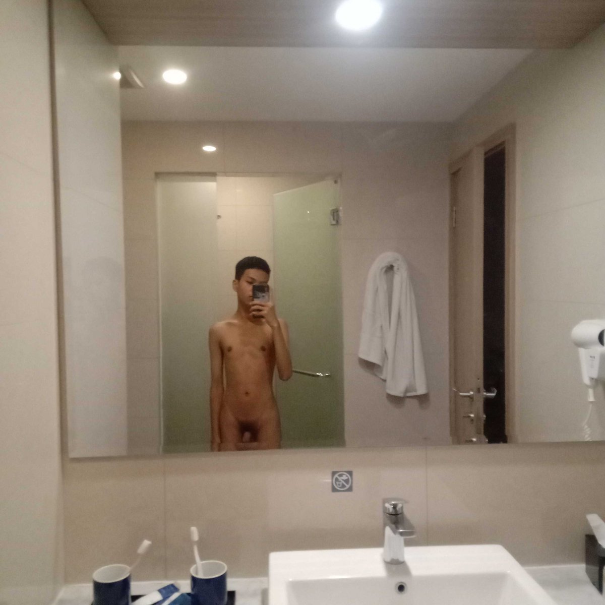 xcval_'s tweet photo. Emng ada yang mau sama yang kurus kayak aku?
#gay #gaymedan #gayjakarta #gaybogor #gaybrondong #gayindoensia #vcscrottt #vcsgratis #fypシ https://t.co/xOOwnkO1Rv