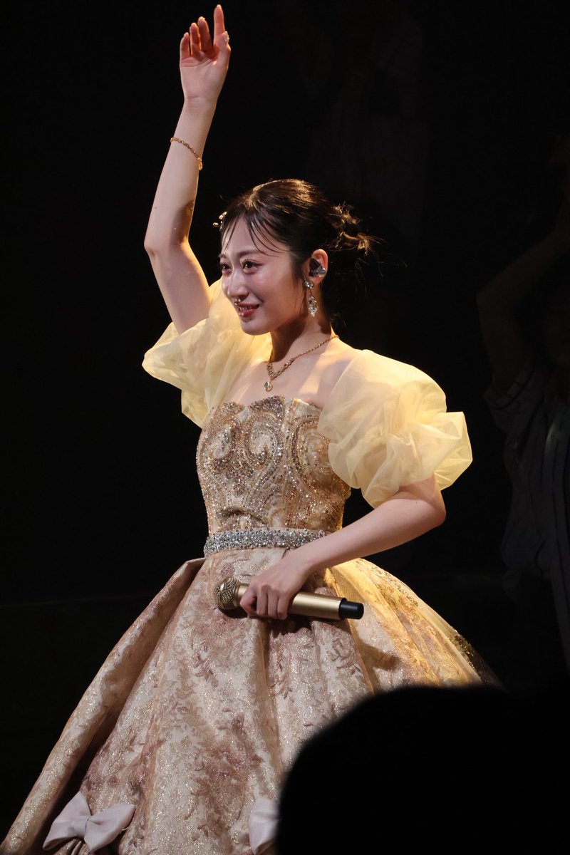 Ryo_pastime_etc's tweet photo. ドレス姿もめちゃくちゃ綺麗でした
そして涙を流してる姿も更に綺麗
写真見返してるだけで余韻凄い
#NMB48_カメコ #川上千尋卒業コンサート https://t.co/54dEanJOwS