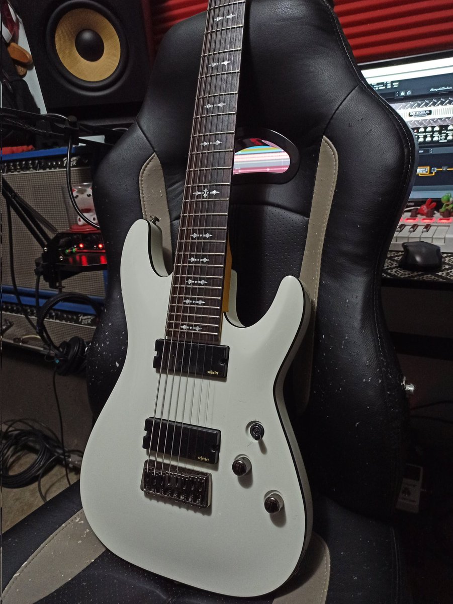 Seireirox 🎸 tweet media