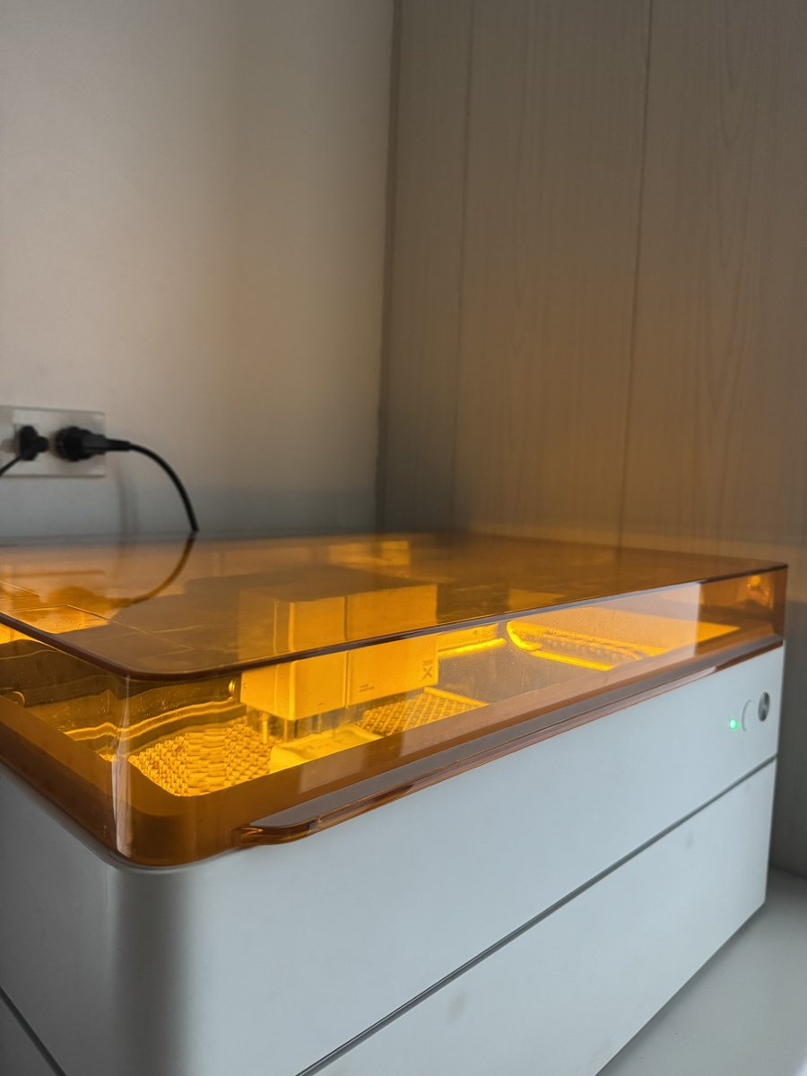 YourResidentFangirl tweet media