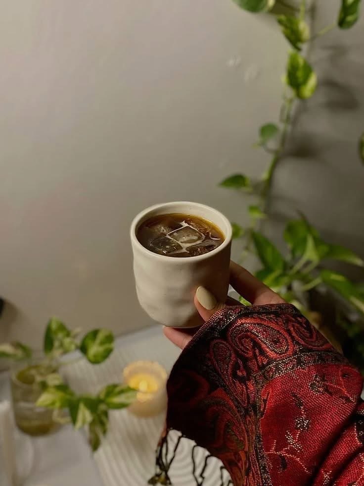 "  أنت من تعطي للأشياء من حولك قيمة وأنت من ينتزعها إذا لزم الأمر. " 🤍✨️

#اللهم_بارك_لنا_في_يومنا_هذا
#صباح_الخيرᅠ 🌹