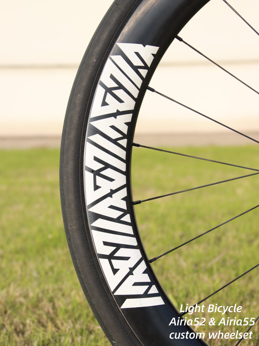 LIGHT-BICYCLE 27.5インチ カーボンホイール LIGHT-BICYCLE 27.5インチ カーボンホイール