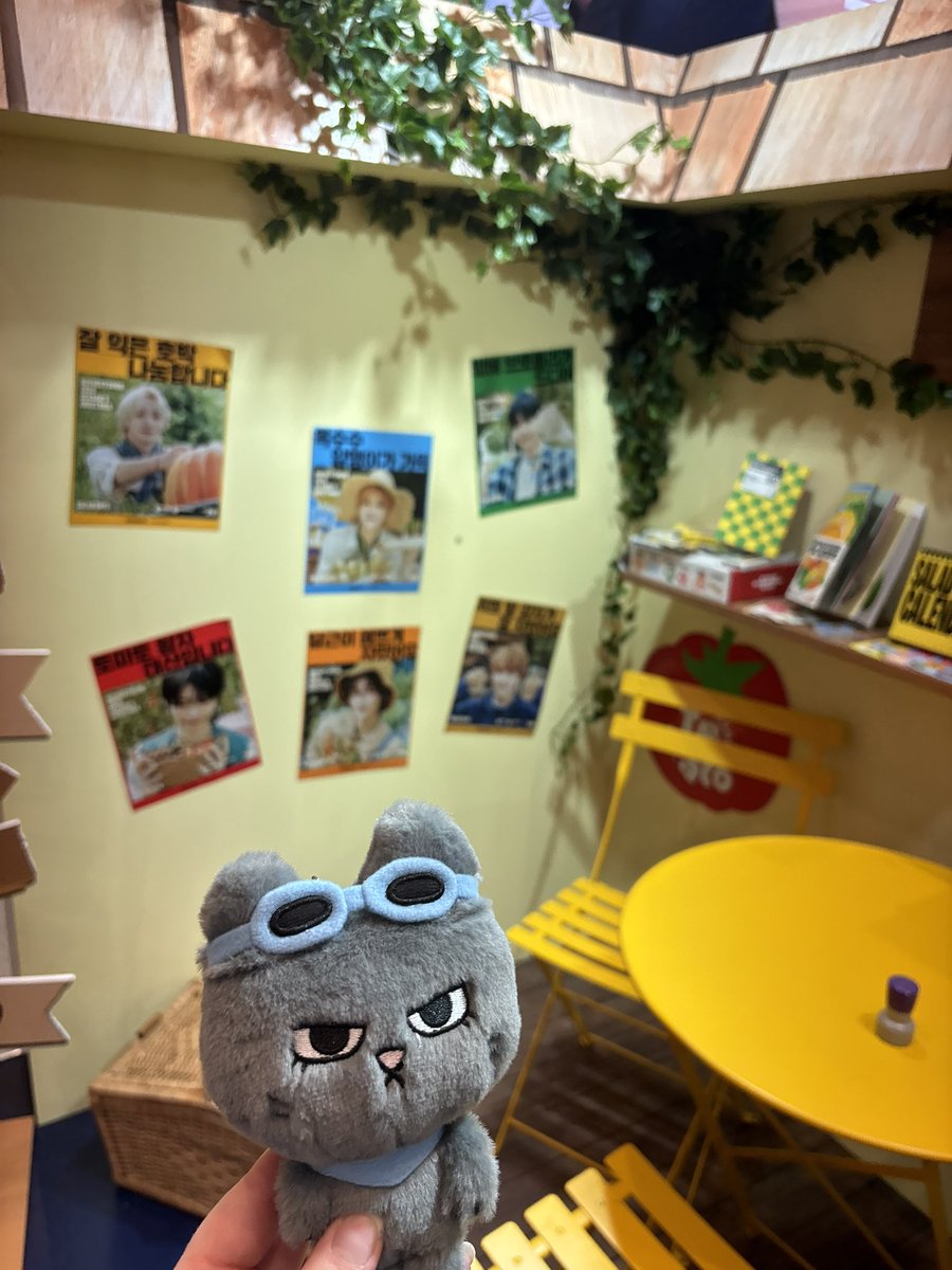 taetbug's tweet image. #HOLIDAY_HOUSE #HYBE2026_시즌그리팅 #사운드웨이브