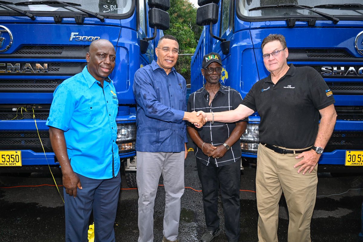 AndrewHolnessJM's tweet image. This morning, we officially handed over ten new tipper trucks to the National Solid Waste Management Authority, strengthening Jamaica’s capacity to respond quickly and effectively to disasters.

These trucks will play a critical role in debris removal, waste management, and…