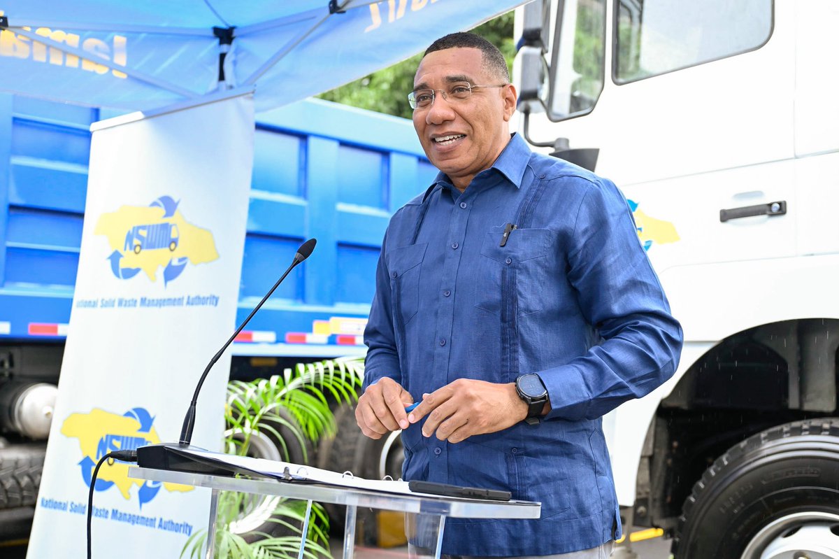 AndrewHolnessJM's tweet image. This morning, we officially handed over ten new tipper trucks to the National Solid Waste Management Authority, strengthening Jamaica’s capacity to respond quickly and effectively to disasters.

These trucks will play a critical role in debris removal, waste management, and…