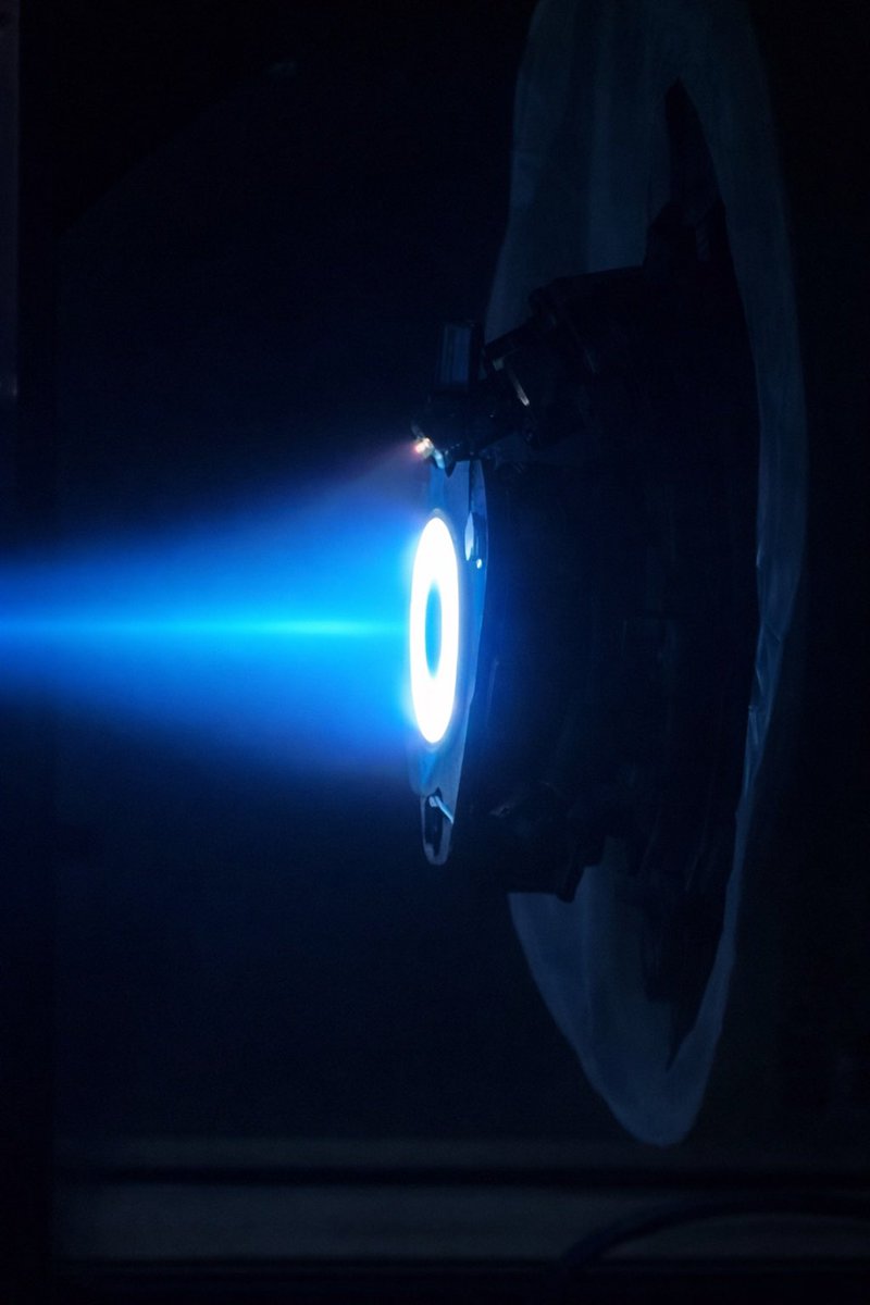Apex_Satellites's tweet photo. Happy Hot-Fire Holidays!

Apex doesn’t slow down over the holidays— this holiday season we’ve opted to replace the Yule Log with hall effect thruster ions from the hot-fire of Nova’s propulsion system. Looking forward to launching hundreds of these to orbit in the next few years. 

Special thanks to @NASAJPL, Vernon Chaplin, Steven Arestie, and Richard Hofer for the support.