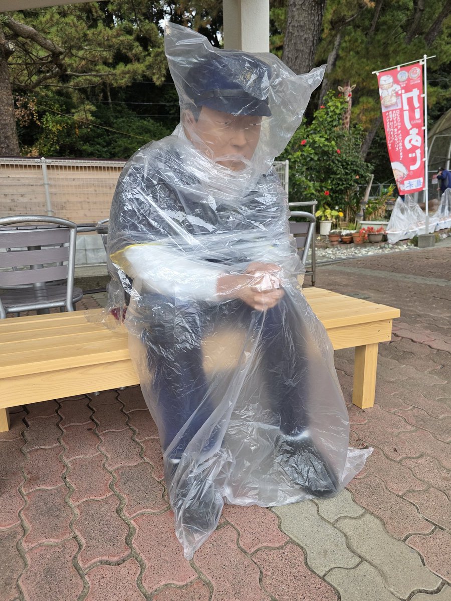 katurahama_aq's tweet photo. こちら現場です。
事件です。
現場からは以上です。 https://t.co/Oqqunq6yrL