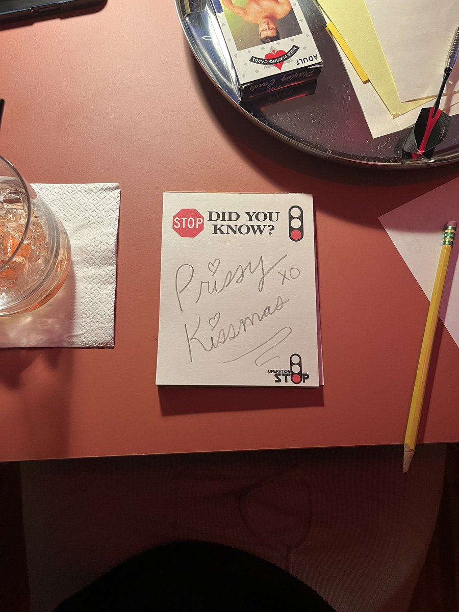 normalstraitguy's tweet image. Having a @RuPaul Christmas