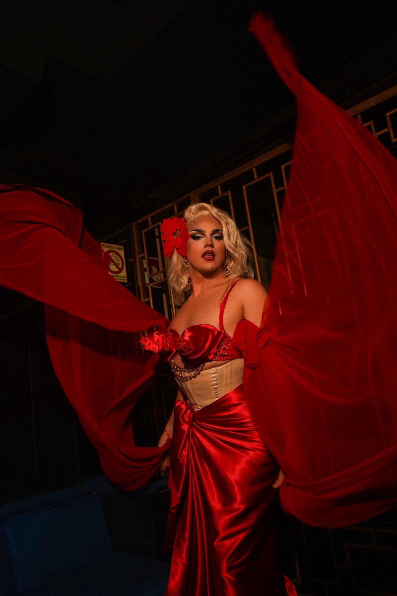 ica del oro💋 tweet media