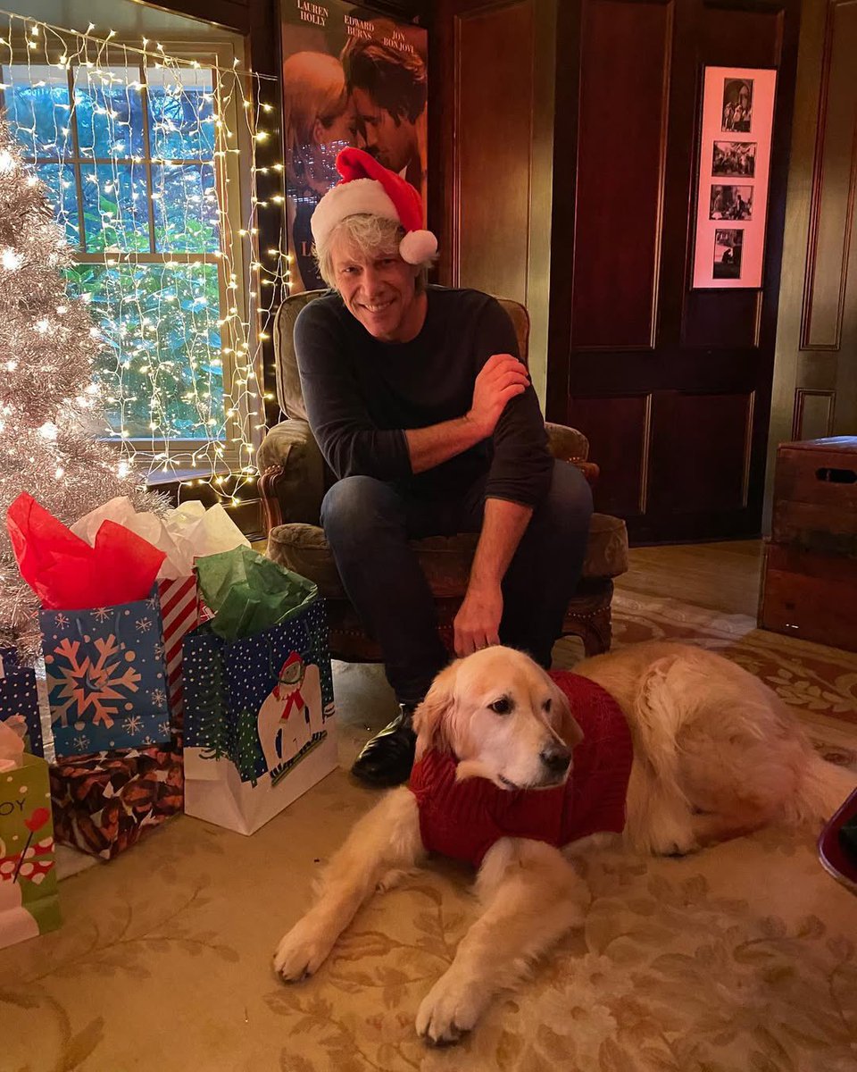 BonJovi's tweet image. Just around the corner...🎄