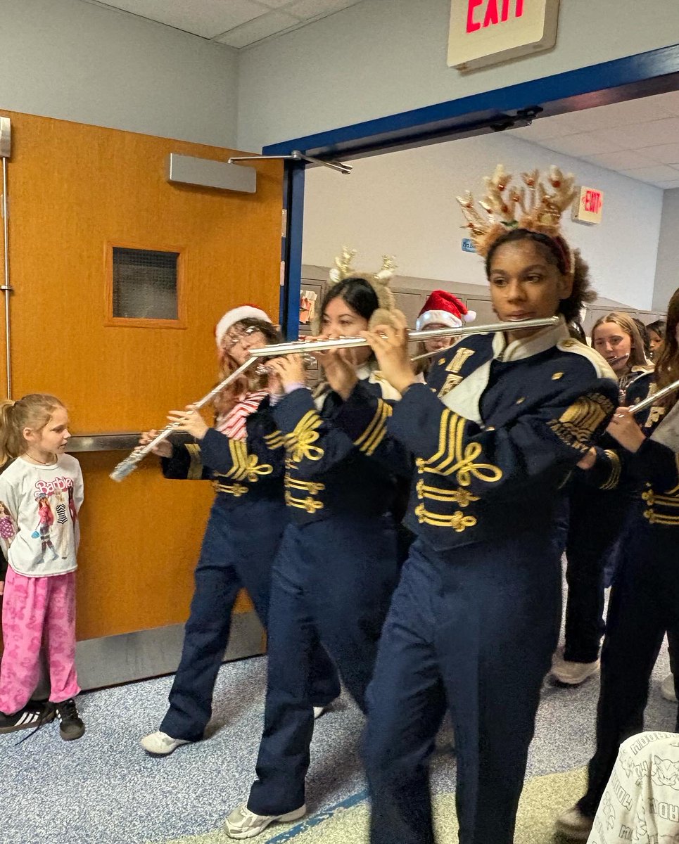 NSSElementary's tweet photo. Special thanks to the members of the NFHS Wolverine Marching Band for surprising our students on the last day before winter break and performing in the hallways.  They did an amazing job and our students were excited to cheer them on! https://t.co/Jukiy5VeVB