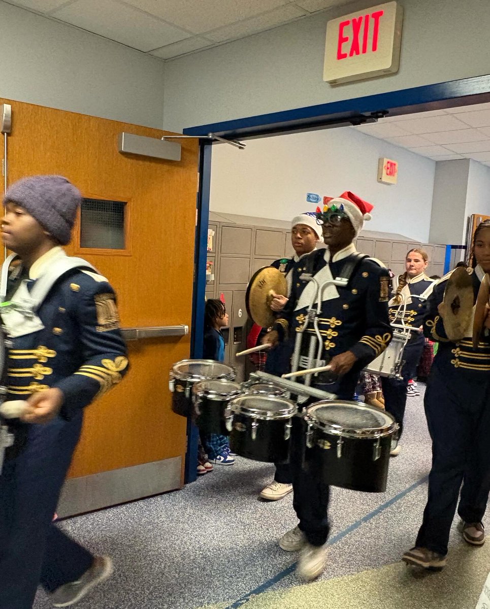 NSSElementary's tweet photo. Special thanks to the members of the NFHS Wolverine Marching Band for surprising our students on the last day before winter break and performing in the hallways.  They did an amazing job and our students were excited to cheer them on! https://t.co/Jukiy5VeVB