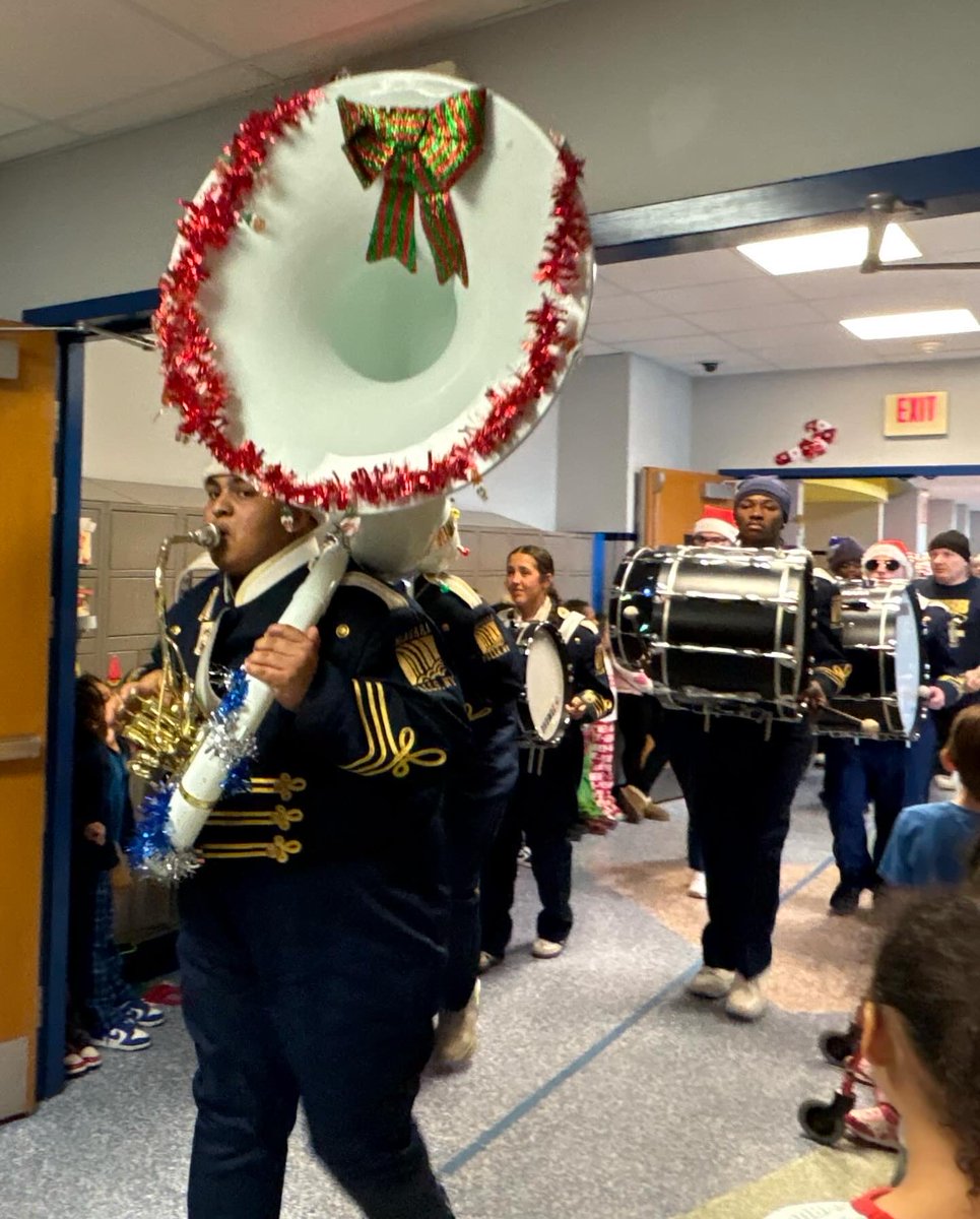 NSSElementary's tweet photo. Special thanks to the members of the NFHS Wolverine Marching Band for surprising our students on the last day before winter break and performing in the hallways.  They did an amazing job and our students were excited to cheer them on! https://t.co/Jukiy5VeVB