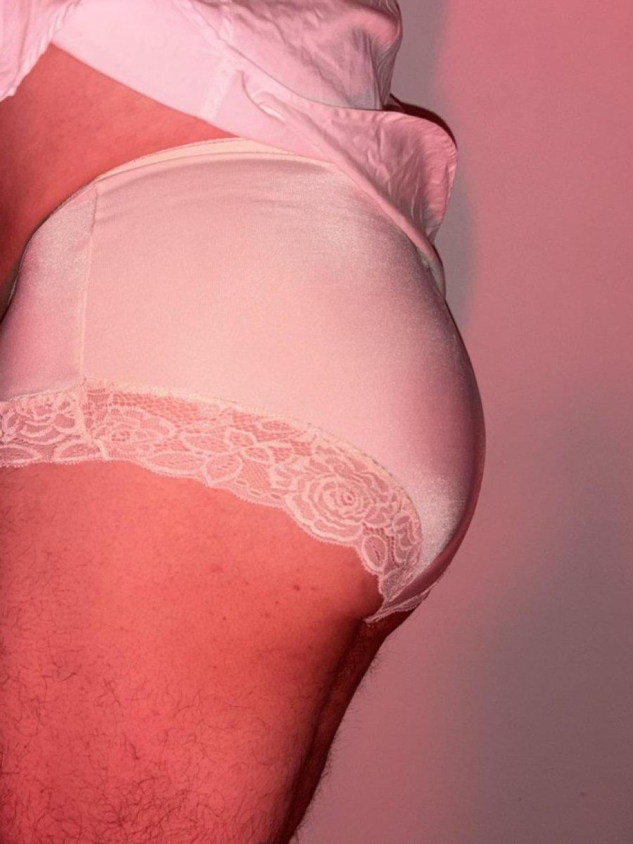 BraBoyBeta's tweet photo. Mummy knickers https://t.co/U8W9w5CIbW