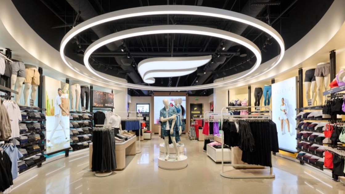 endetail_llc's tweet image. Fabletics just opened a flagship in Century City, a neighborhood and business district in Los Angeles, CA, that shows how AI can seamlessly elevate the in-store experience.

Learn more at retailtouchpoints.com/topics/store-o….

#retailinnovation #retailtech #storedesign