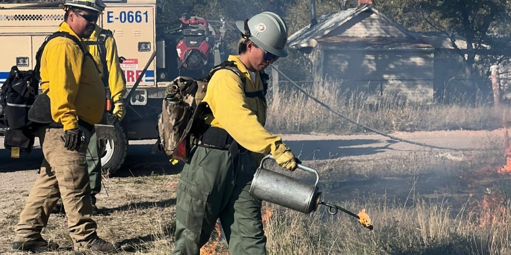 The BIA Foresty &amp; Wildland Fire - Uintah &amp; Ouray Agency is hiring a permanent full-time seasonal GW-7 wildland firefighter in Utah!
‼️Learn more and apply online by 1/5 at usajobs.gov/job/851958900