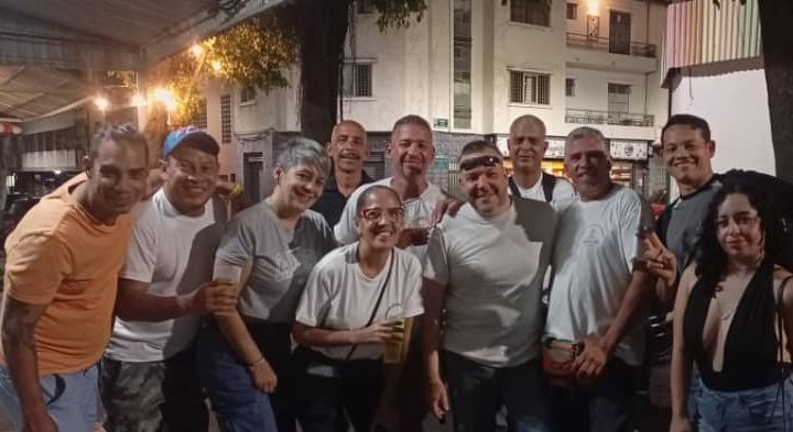 #24Diciembre Feliz navidad y próspero año 2026 para todos nuestros amigos y conocidos. ADecos de #Chacao