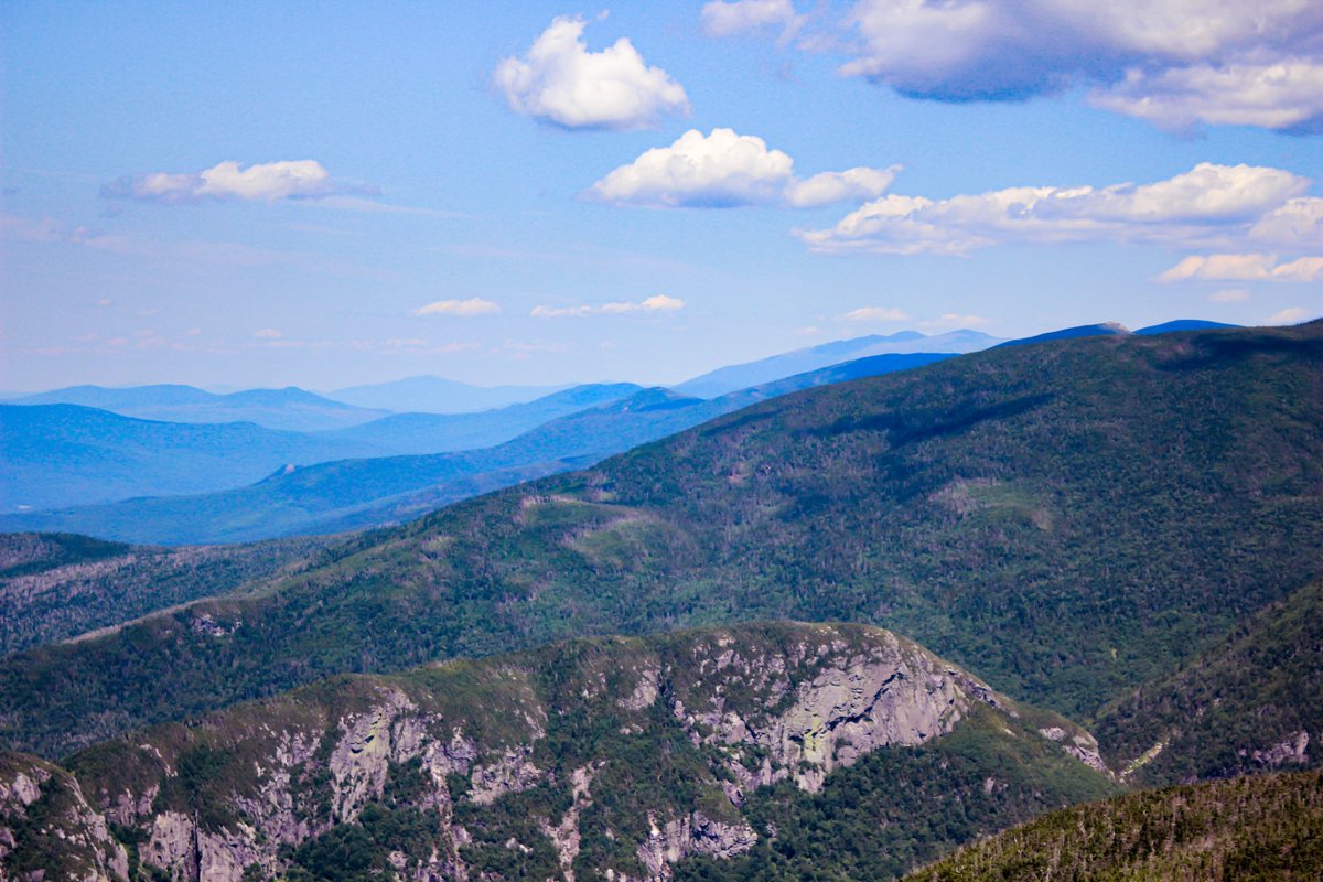 Exploring Maine without visiting New Hampshire's White Mountains misses an awe-inspiring experience. These summits evoke wonder and tranquility, reminding us of places that leave a mark simply by existing. 🏔️ Do these views inspire you to linger? #WhiteMountains #NatureEscape