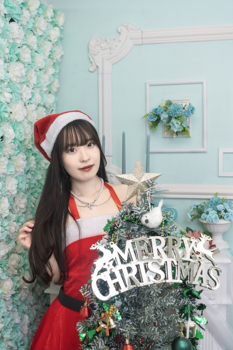 サンタさん来るかな🎅🌲 model：みみさん (@mimichan_0129 )