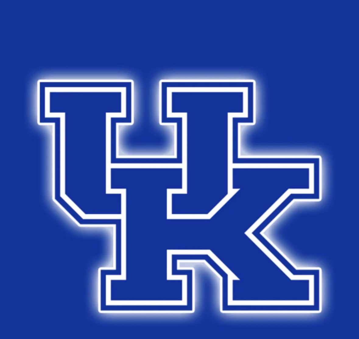 AllenEvans_0's tweet photo. After having a great conversation with @CoachGibson_ @CoachBateman I am blessed to be re-offered from The University of Kentucky @UKFootball @Aspirationsgym @AllenTrieu @SWiltfong_ @TomLoy247 @RivalsWoody @ChadSimmons_ @Rivals @On3Recruits @Coach_MFox @TrinityHSFB https://t.co/5eEfluVkuj