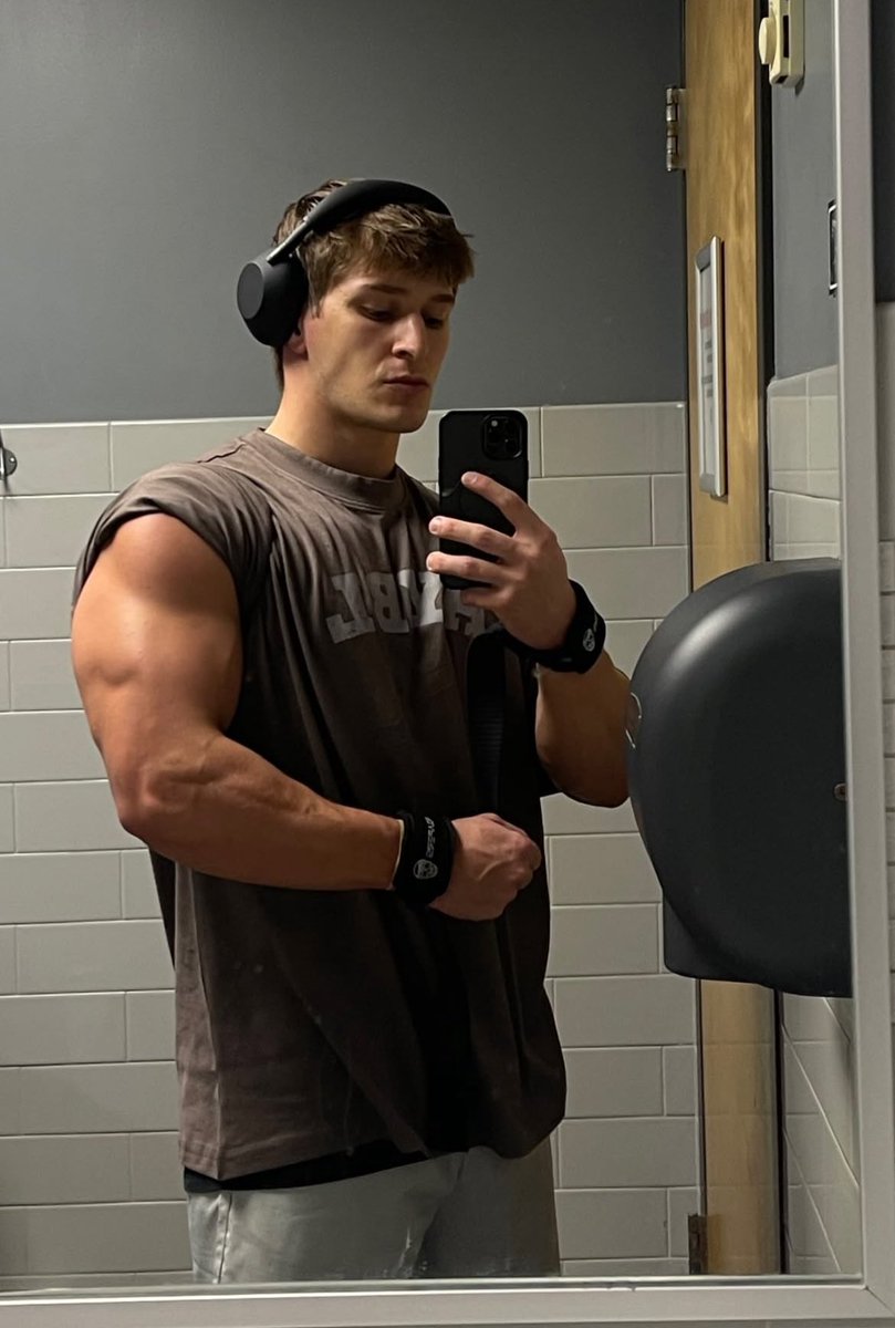 austinGod0's tweet image. Leak my cash