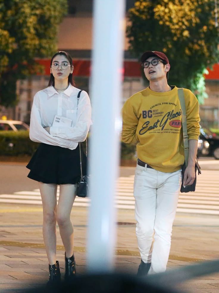 この日ずっと撮られ過ぎ もはやカメラマンと3人でデート