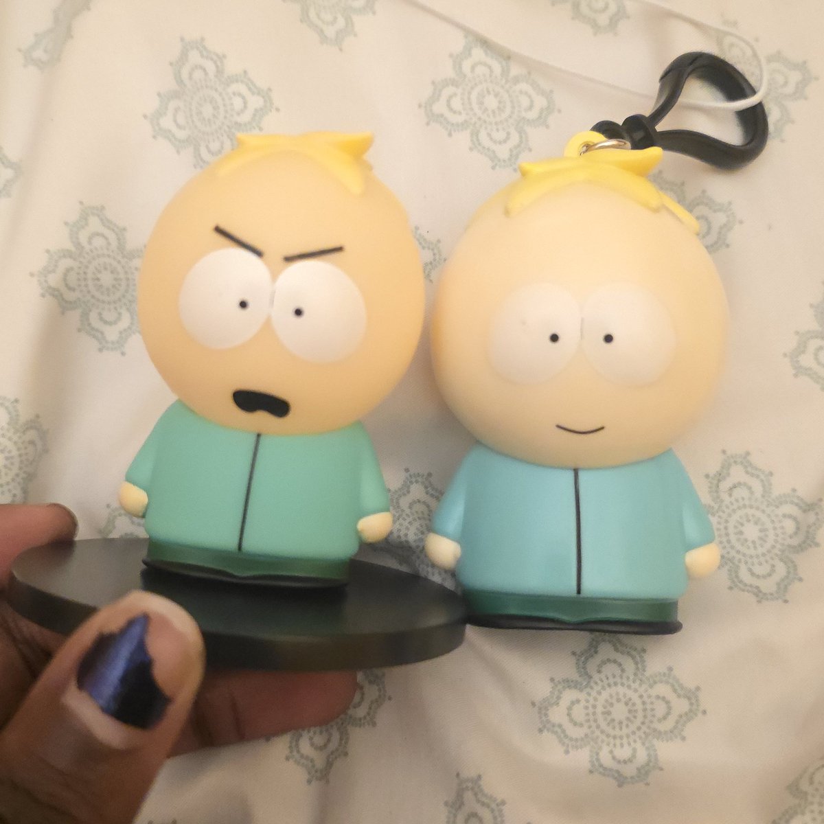 renee ☆ COMMS OPEN tweet media