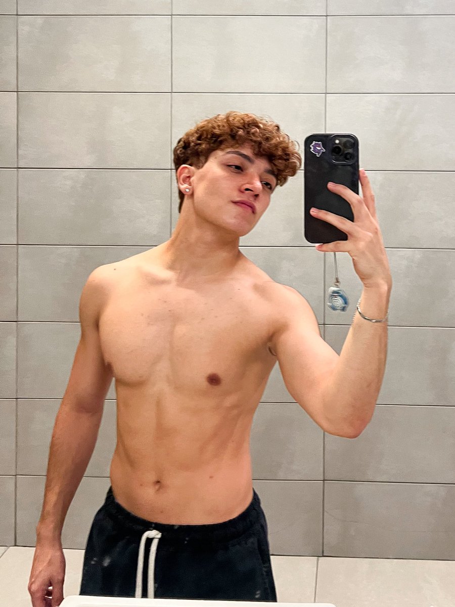 Yudchitaniguti's tweet image. O cabelo um tico mais claro 💇🏻‍♂️