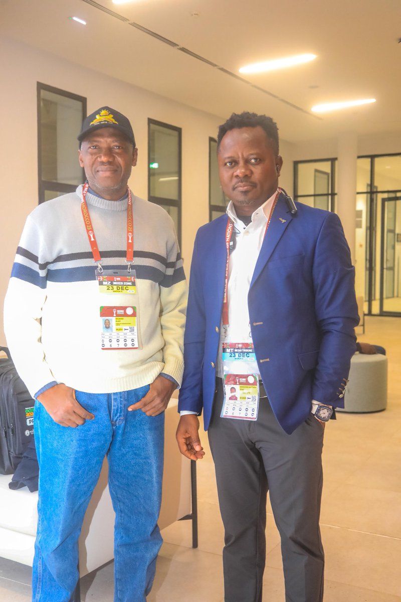 ELEGBETE1SPORTS's tweet image. Met my hero and the greatest football writer of all time. Salute to you Mr. Mumini Alao.
This man is a football god. This is the person that made me decide that I MUST become a football analyst. #Soccertalk changed my life and saved me from the streets. This man is brilliant.
