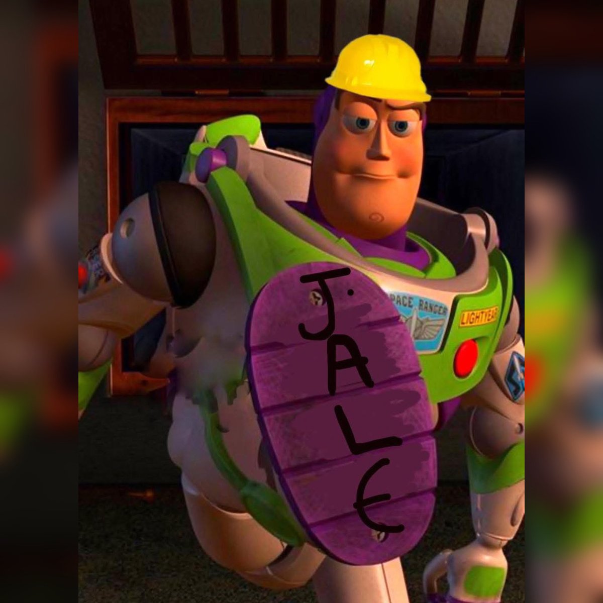 Guarromantico_'s tweet image. Cuando me preguntan donde estaré este 24 y 31 

Yo en corto: